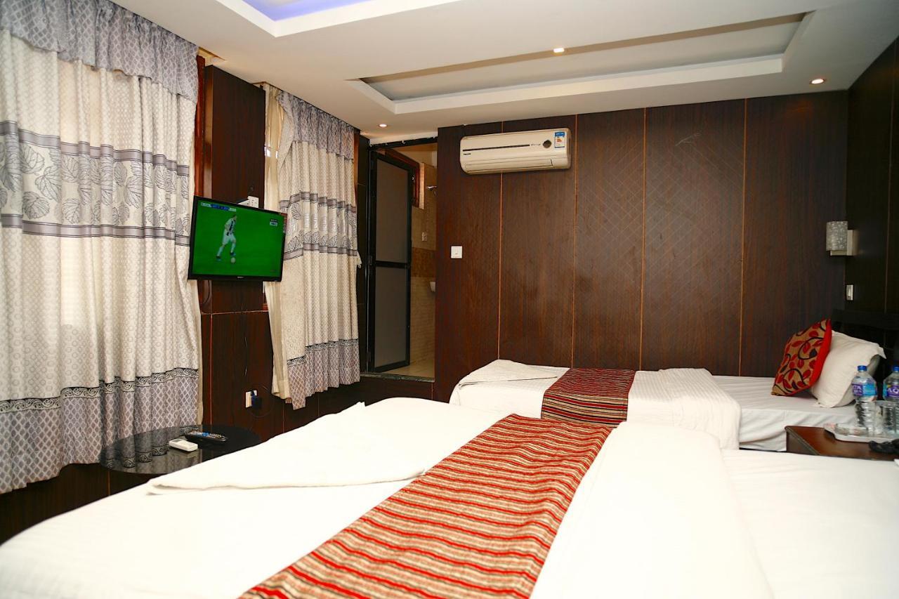 Traveler'S Holiday Inn Kathmandu Ngoại thất bức ảnh